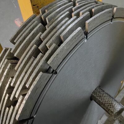 24 "شفرة صامتة ملحومة بالليزر لقطع الطوب لا القطع مع العمر الطويل